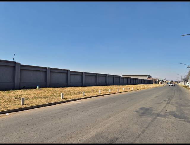 10,000M² VACANT LAND FOR SALE IN WADEVILLE